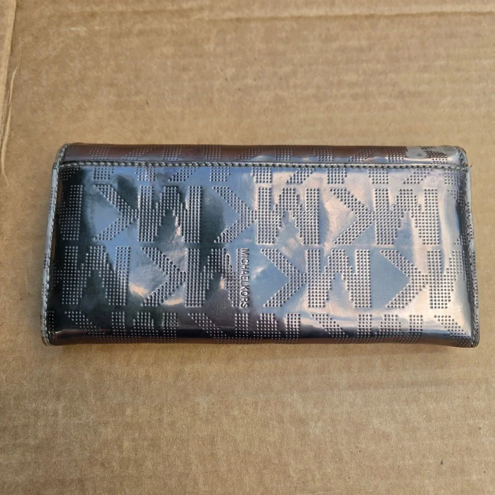 Michael Kors Fulton Flap Continental Wallet Metallic Pewter Monogram Logo